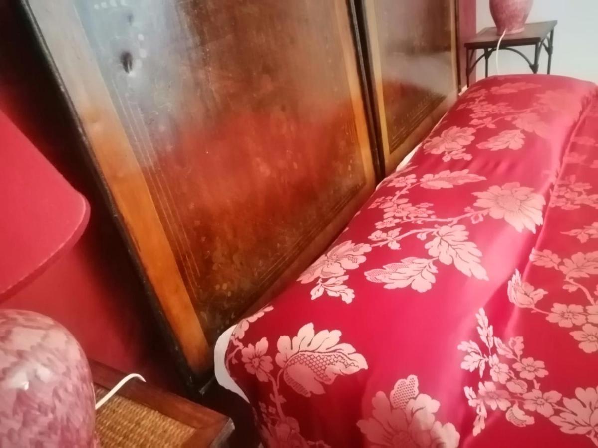 Bed and Breakfast Anticadimora Dei Pepe Salve Exterior foto